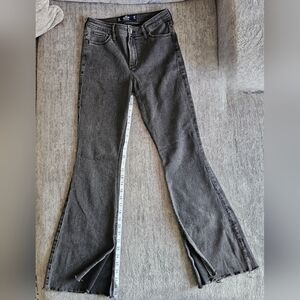 Hollister High Rise Flare Soft Stretch  Wide Leg Jeans Size 7
